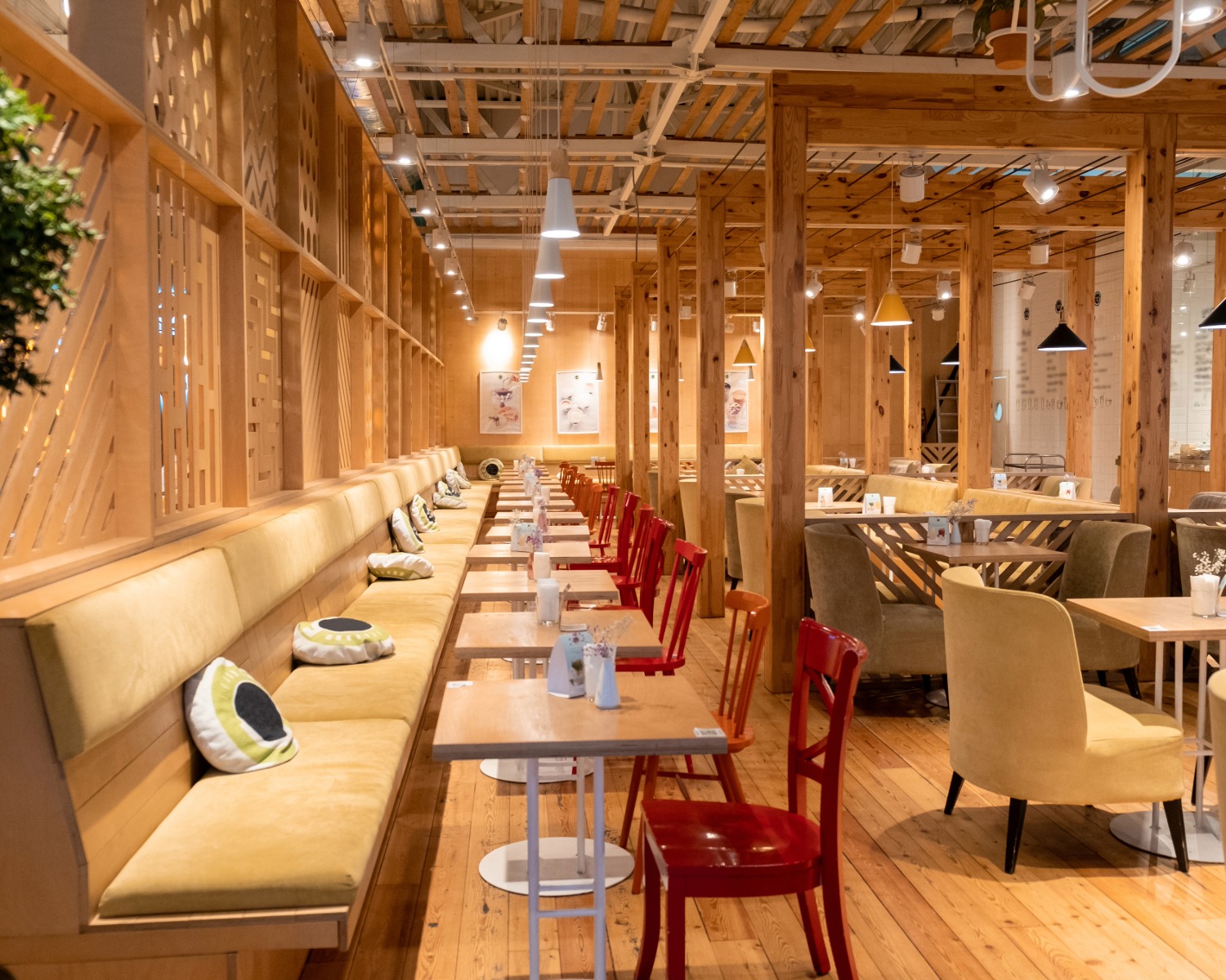 Custom Restaurant Furniture